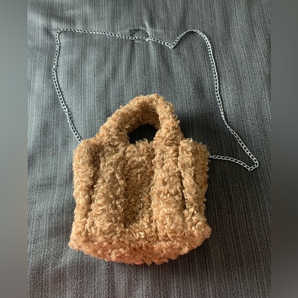 Urban Outfitters Serena Teddy Faux Fur Mini Tote Crossbody Bag with Chain Tan - Picture 5 of 14